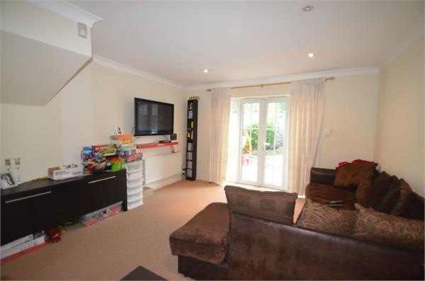 Tiverton Way, Mill Hill